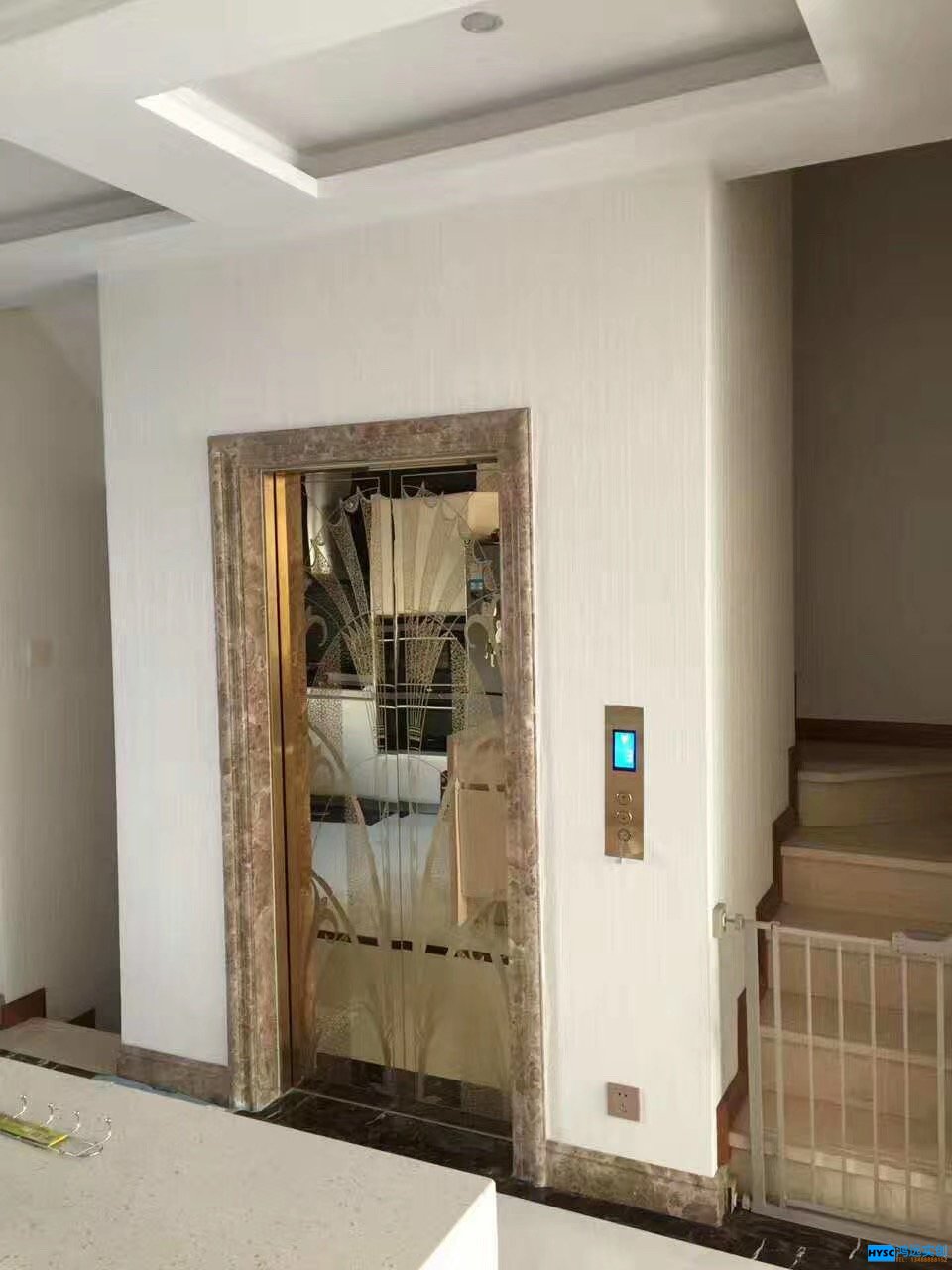 家用电梯
